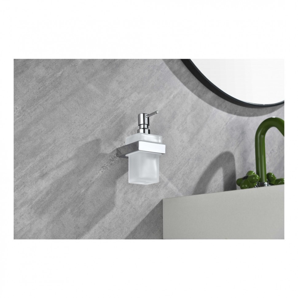 Настенный дозатор для жидкого мыла Grocenberg AC0028, хром